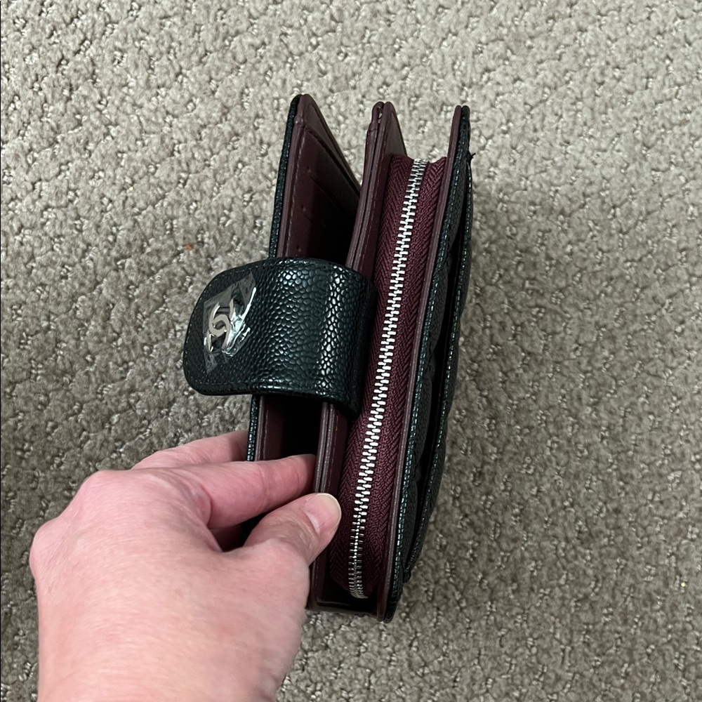 Black Quilted Wallet - Picture 4 of 6